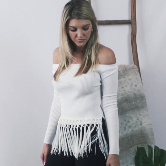 Line & Dot Tops - Line & Dot White Off the Shoulder Fringe Top